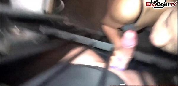 Polizist fickt kleine ebony Gefangene im Knast mit seinem dicken Schwanz